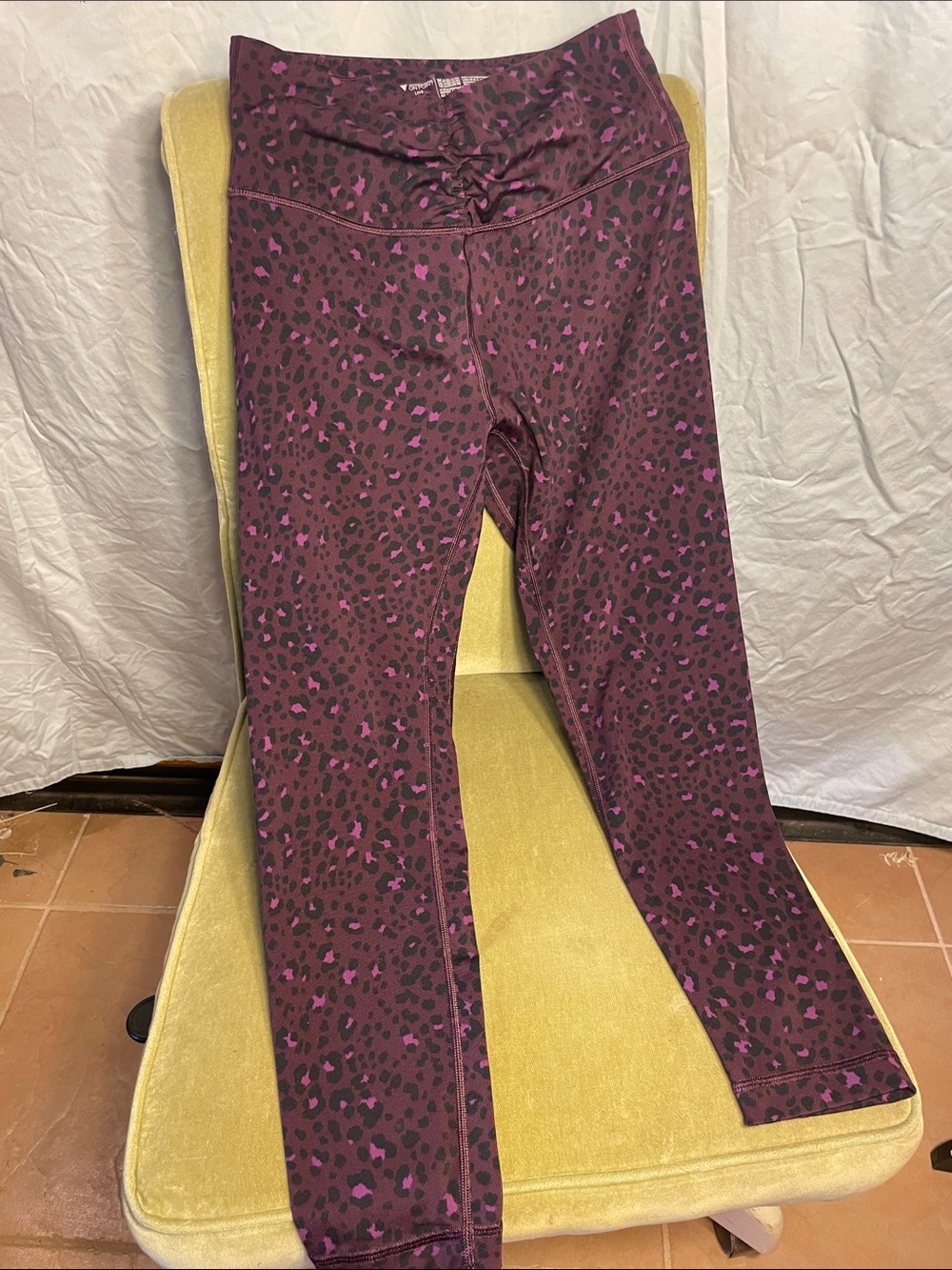 Victoria's Secret Girls' Wine and Magenta Leopard Leggings